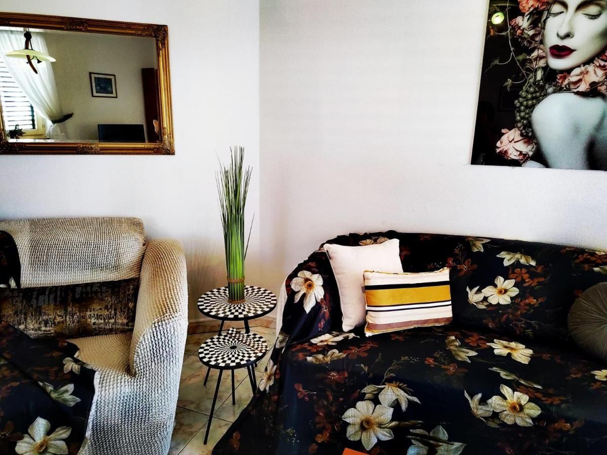 Villa Mareonda - Apartments Sussurro Rovinj Eksteriør billede