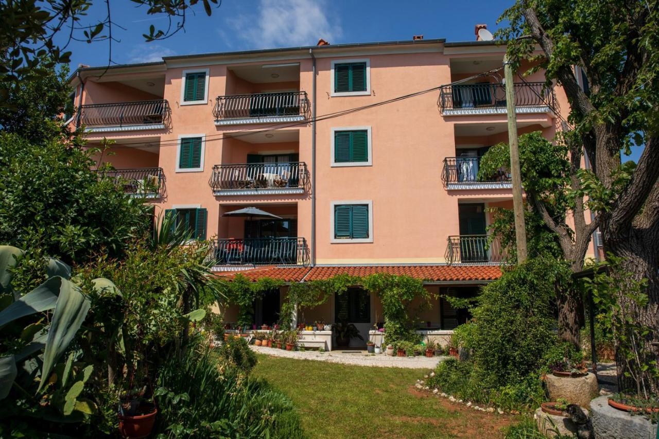 Villa Mareonda - Apartments Sussurro Rovinj Eksteriør billede