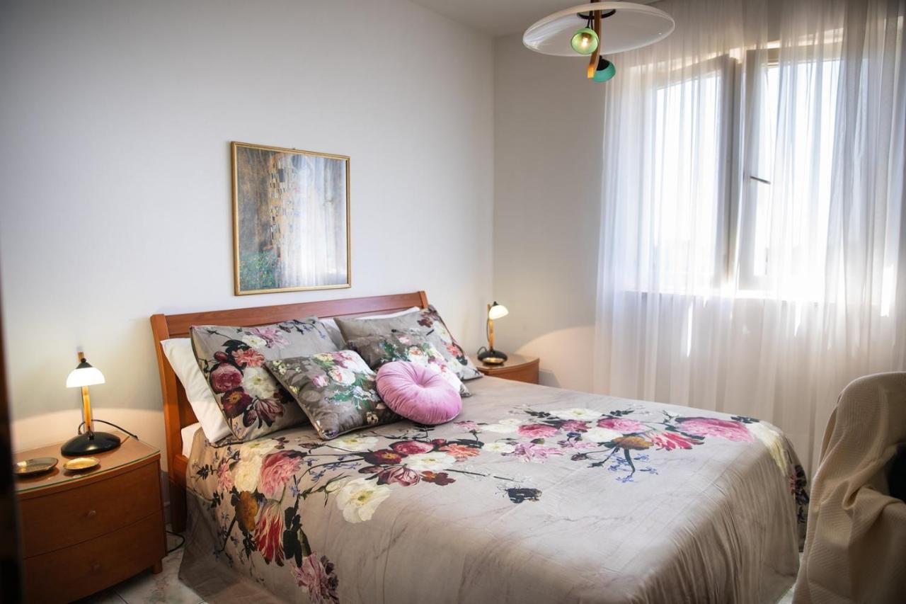 Villa Mareonda - Apartments Sussurro Rovinj Eksteriør billede