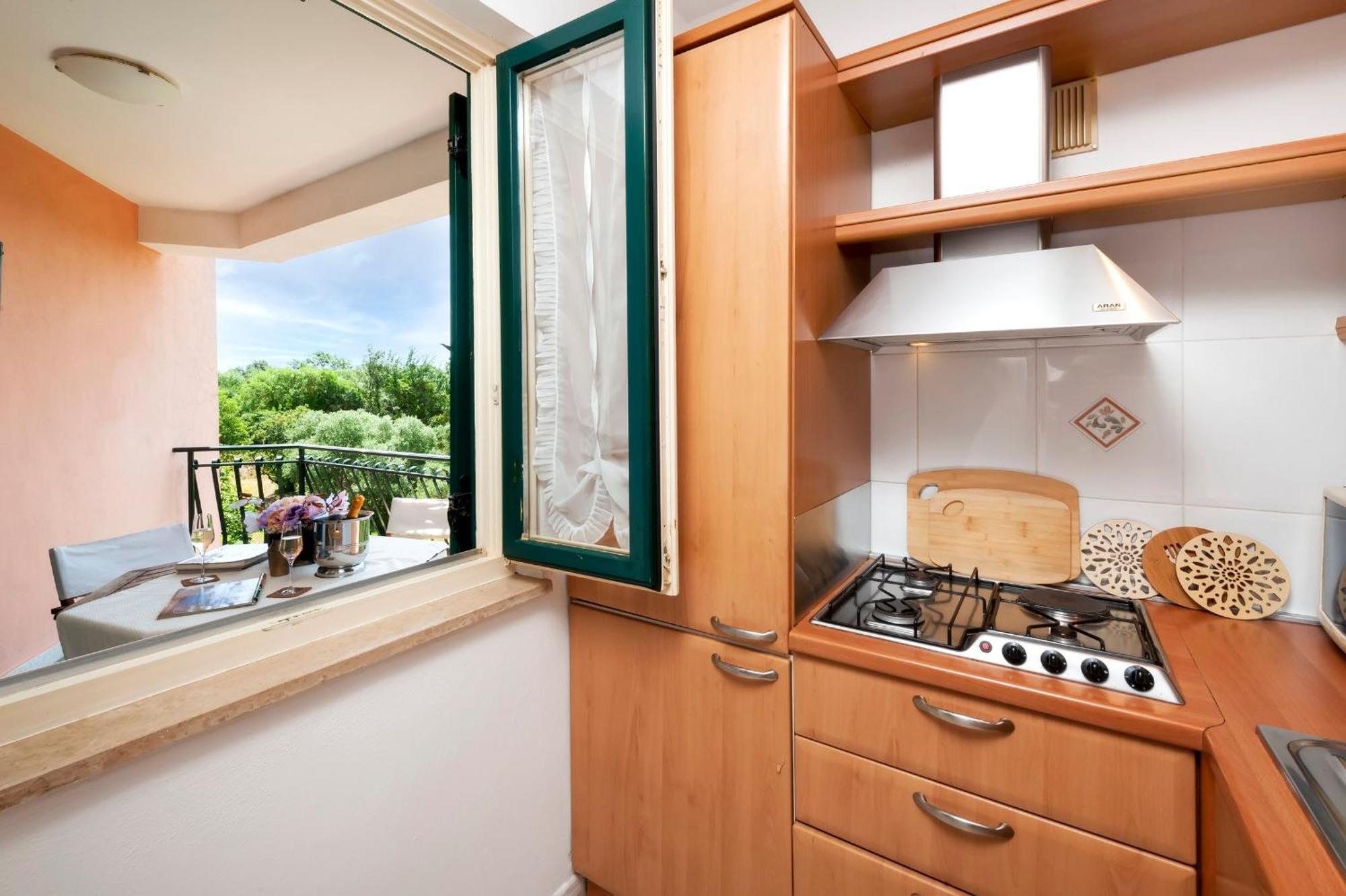 Villa Mareonda - Apartments Sussurro Rovinj Eksteriør billede